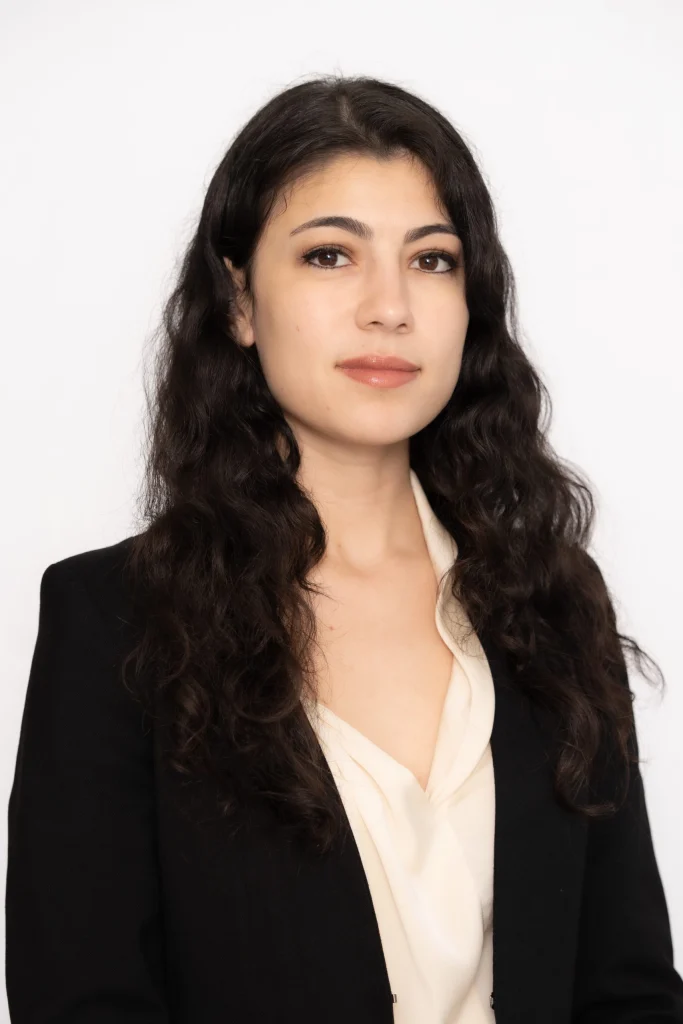 Elizabeth Kim- Associate Attorney
